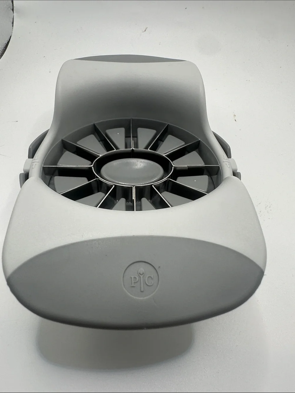 Pampered chef STONE-FRUIT WEDGER